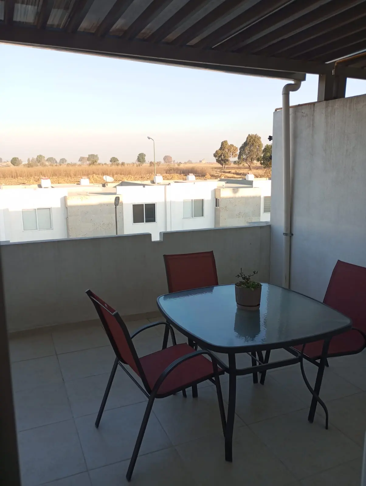 Roof garden con pérgola casa Tres Cantos Cuautlancingo